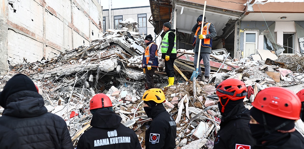 Ajuda de solidariedade urgente às pessoas afectadas pelo terramoto na Turquia